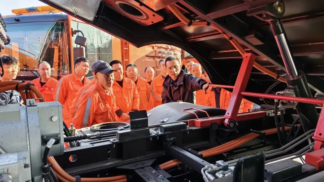 服务两会，实力保障！宇通环卫全力护航两会盛事！