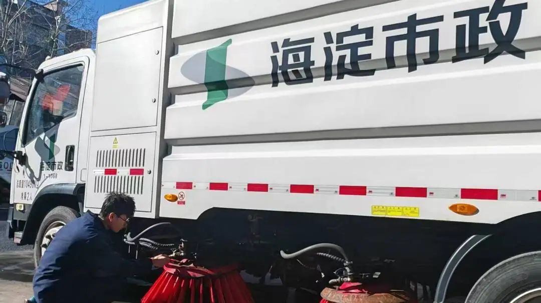 服务两会，实力保障！宇通环卫全力护航两会盛事！