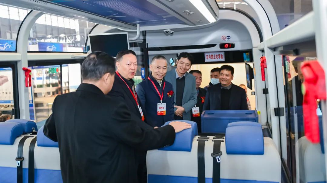 宇悦E10领衔！宇通闪耀2024上海国际客车展